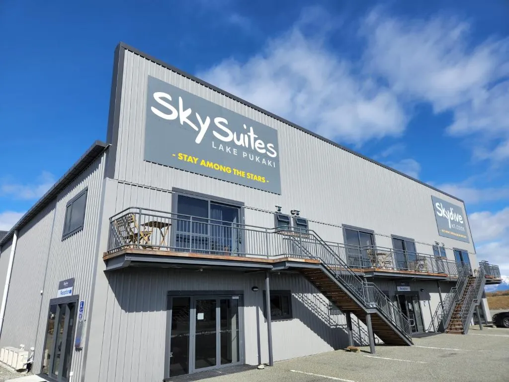Sky Suites - Lake Pukaki, Mount Cook, hotel in Twizel