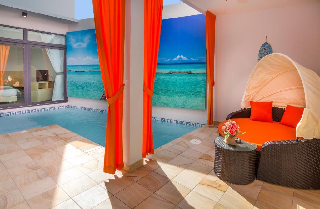 Great swimming pool
