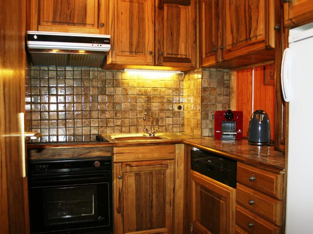 Courchevel 1850 : Appartement ensoleillé ski-aux-pieds avec balcon, parking, wifi - 3