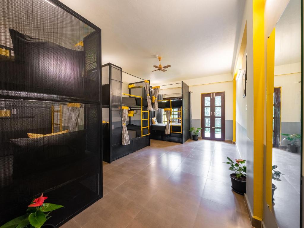 The Hosteller Coorg, Madikeri photo
