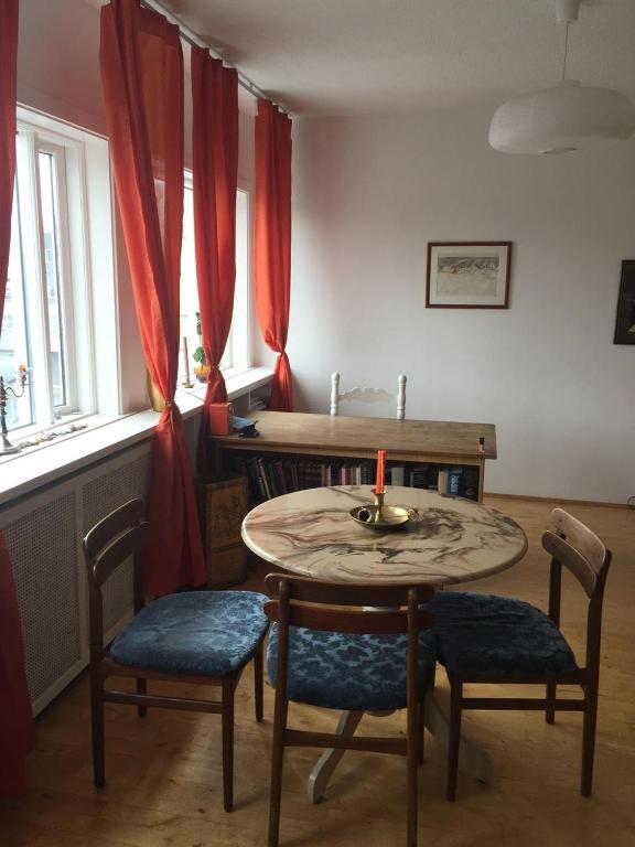 Bright and beautiful studio apt for 2 in RVKcenter photo