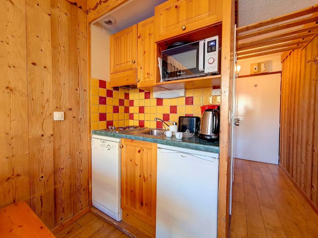 Appartement 2 pièces rénové, skis aux pieds, 5 pers, style montagnard, balcon - FR-1-344-938 - 5