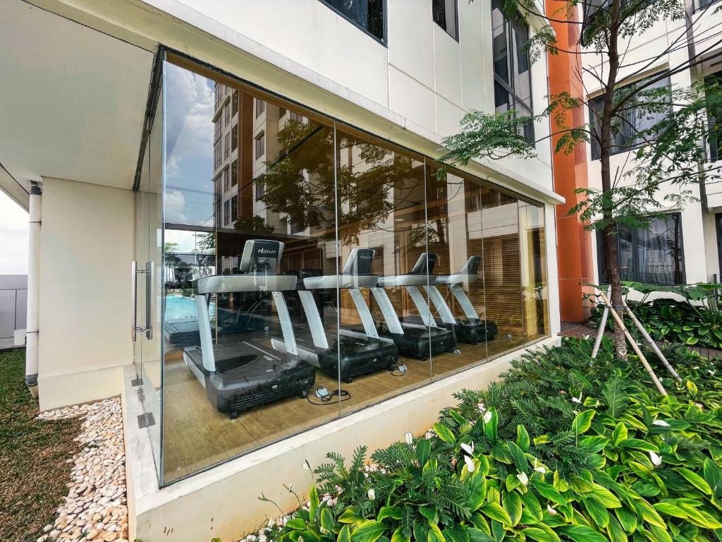 2 Bedrooms Permata Hijau Suites Apartment photo