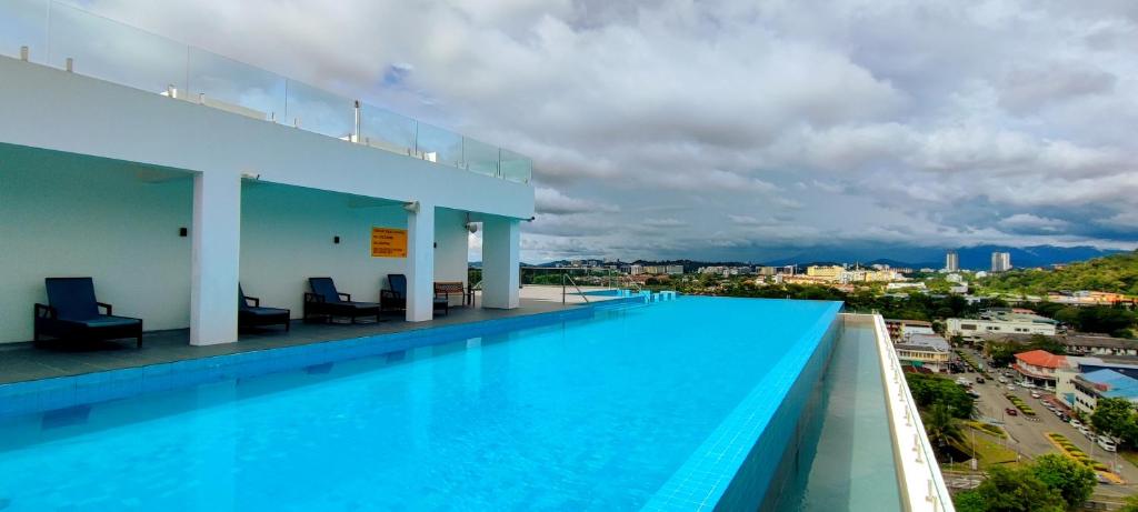 1 N 1 Suites By JC @ Aru Suites  photo