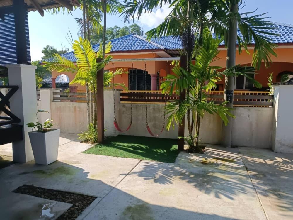 Old Klang Road Homestay Dungun photo