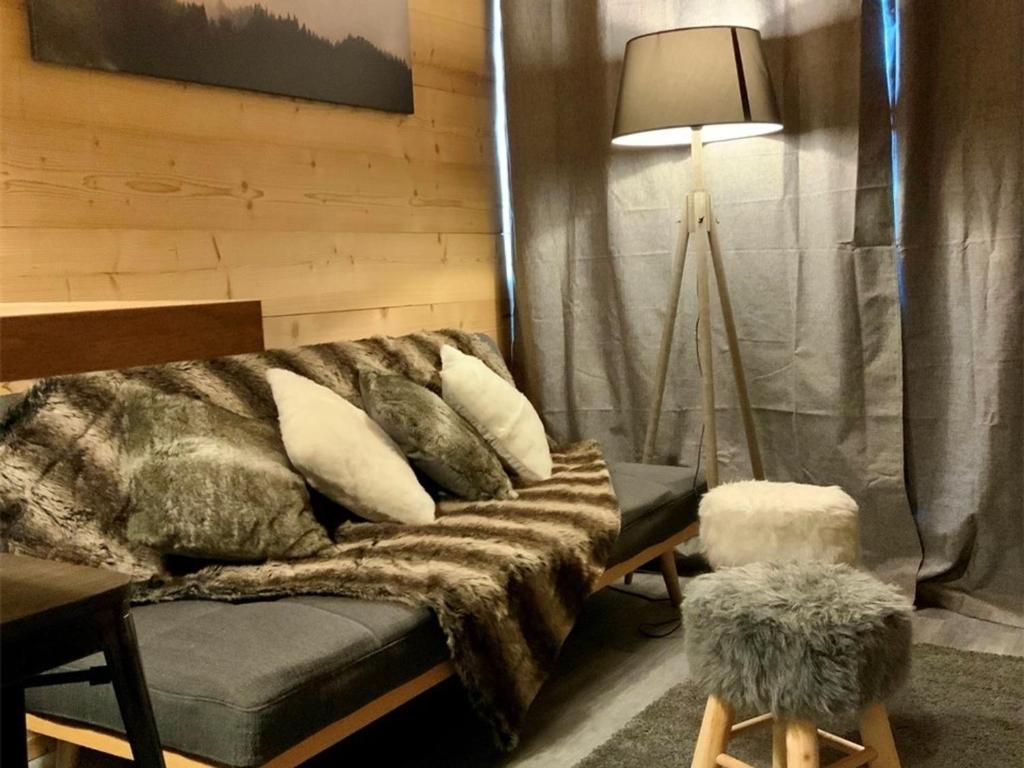 Appartement Rénové à Val Thorens - 4 Pers, 1 Ch + Cabine, Wifi, Skis aux Pieds, Balcon - FR-1-637-44 - 1