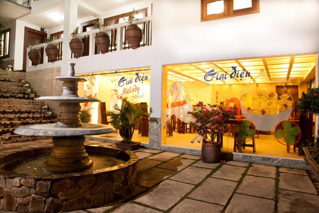 Khách sạn Giai Điệu