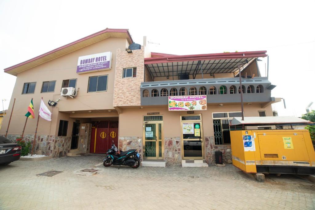 Bombay Hotel photo