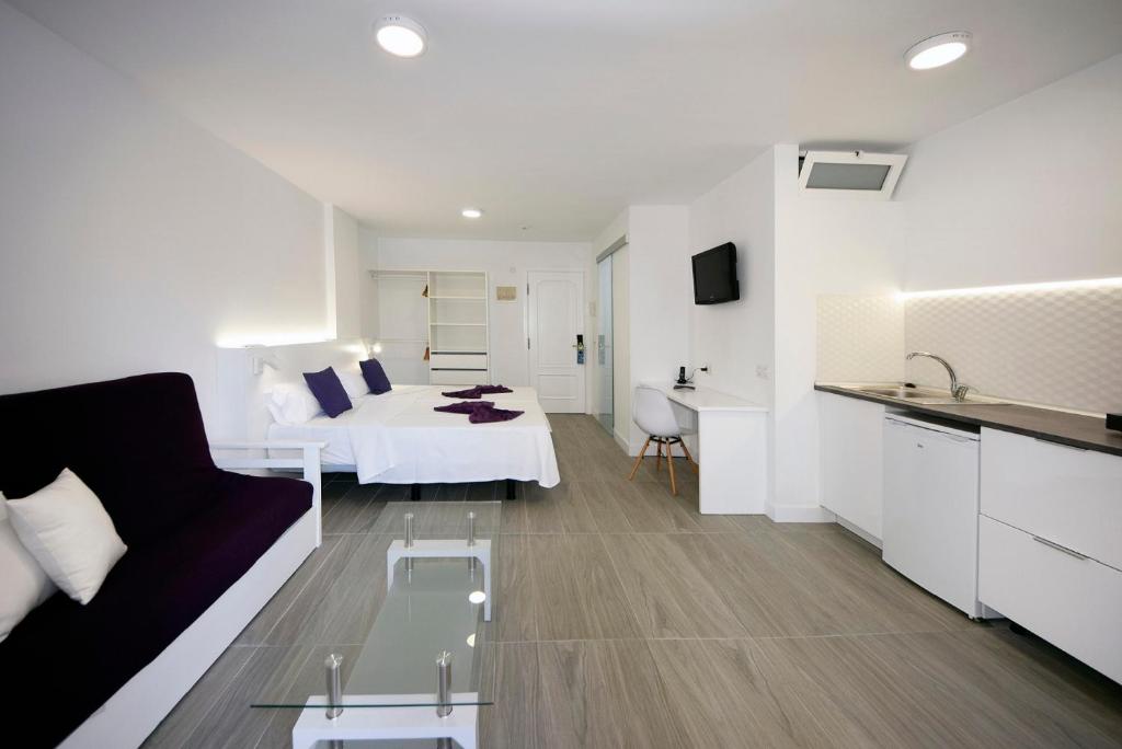 Skyview Hotel by LIVVO - 3