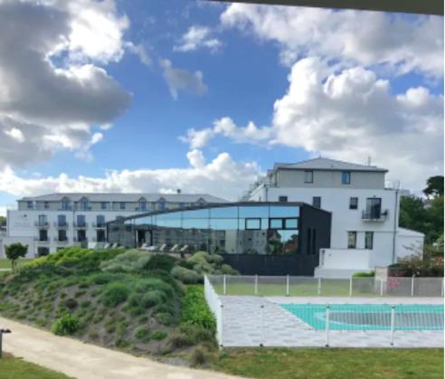 Appartement devant la plage avec piscine - 4