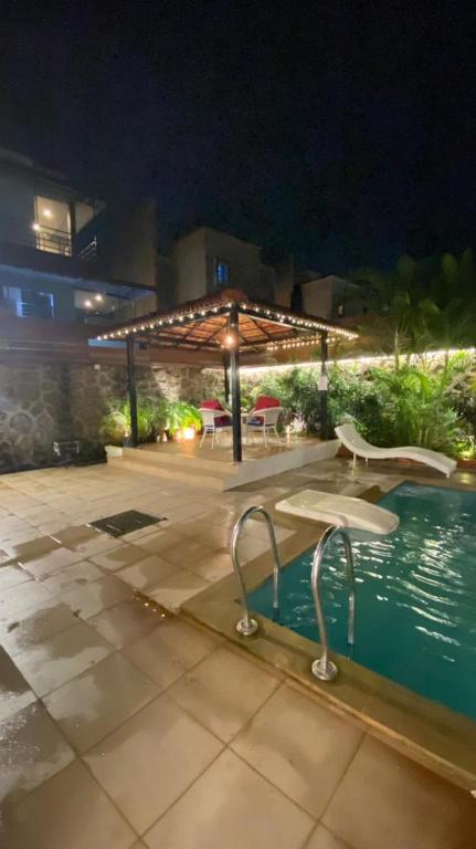 Jalanta Stays - Castle Royale 5BHK — Hotel in Lonavala