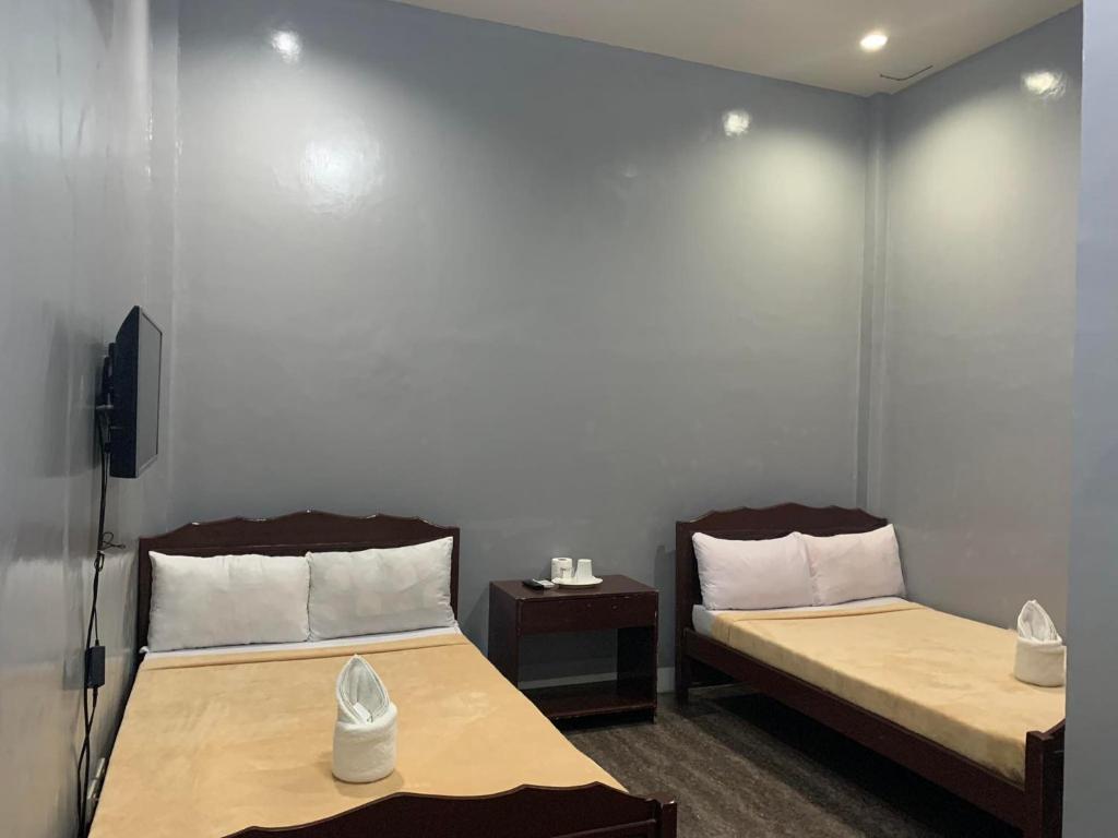 Crown Hotel photo