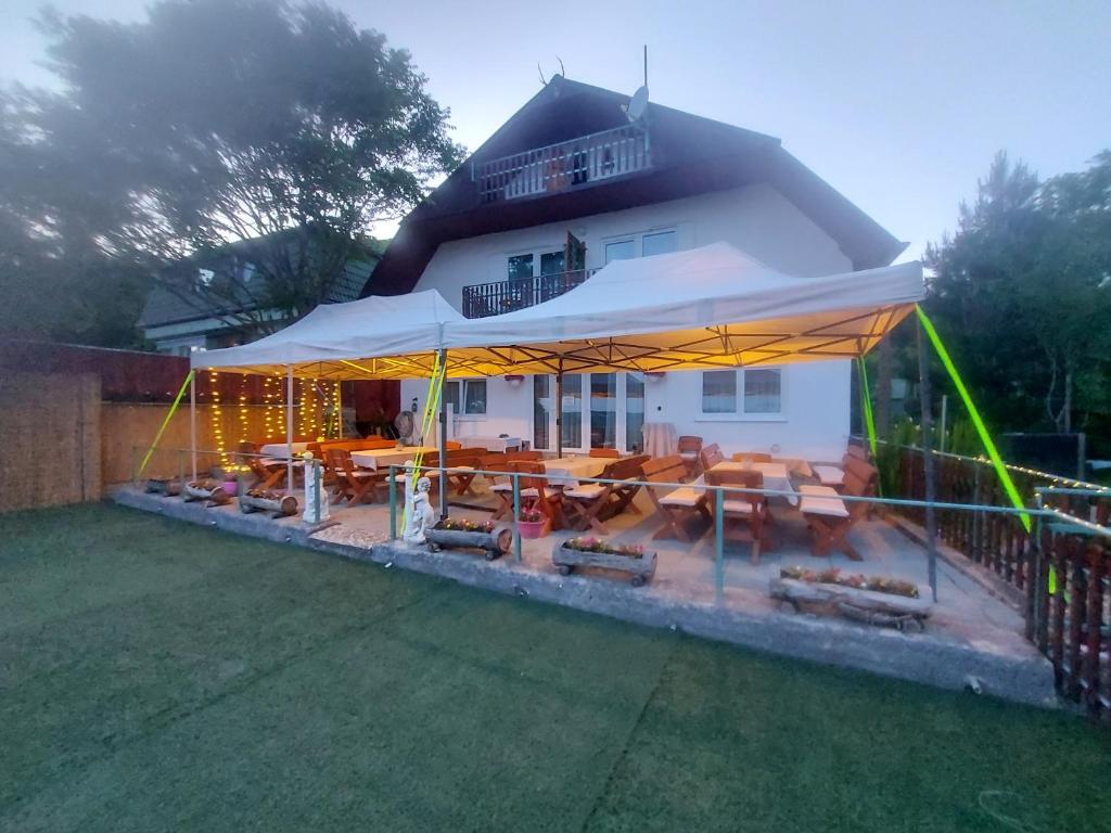 Attila's House — Hotel in Budaors