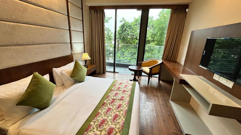 New Haven Hotel Greater Kailash photo