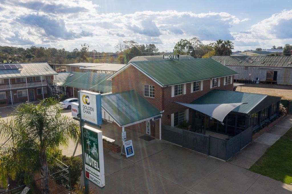 The Crossing Motel, Junee