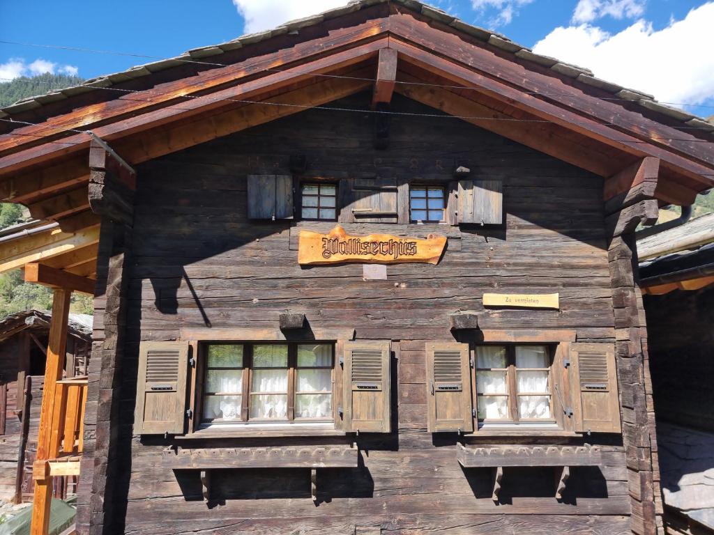 Walliserhüs WH0 - 2
