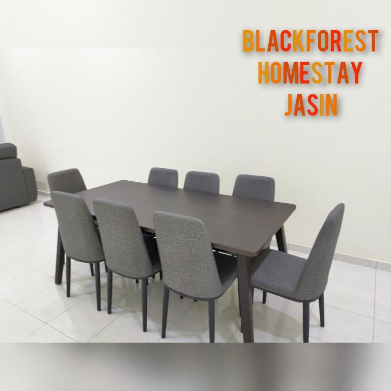 HOMESTAY JASIN BLACKFOREST - LIPAT KAJANG
