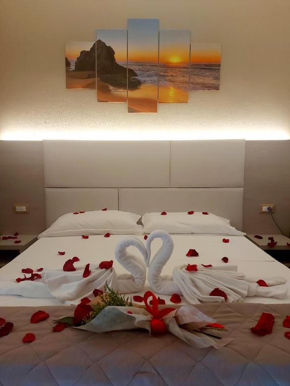 Hotel Monica — Pokoje in Rimini, Emilia-Romania