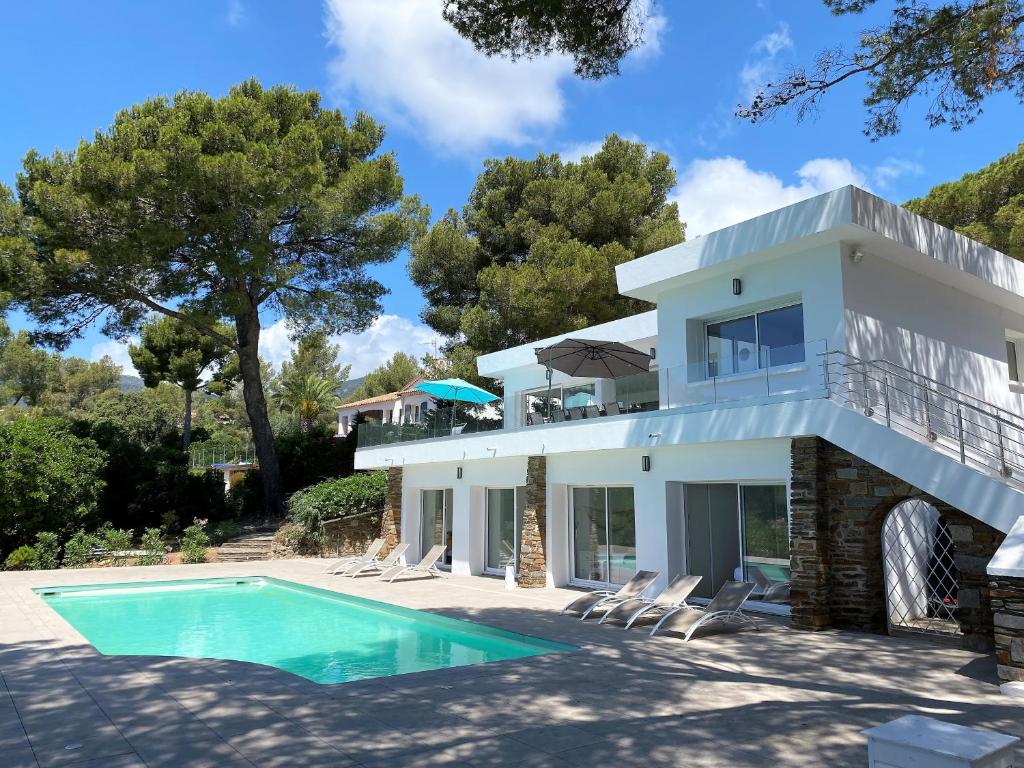 Villa 6 Chambres, Piscine, vue Mer, à Proximité de la Plage , Cavalaire-sur-mer - 4