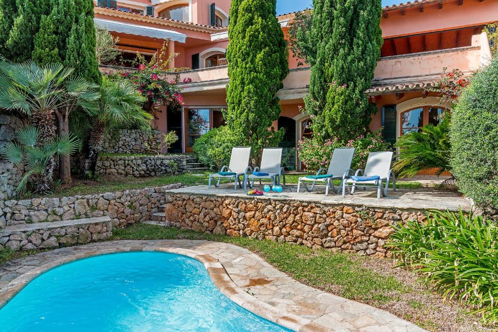 Townhouse with pool and mountain views, just 5 min - 3