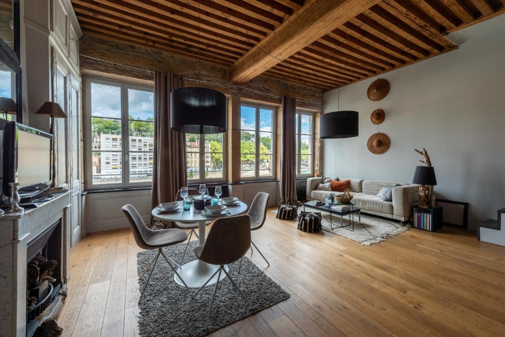 LE LOFT ETHNIC - avec jolie vue sur la Saone — Hotel in Lyon