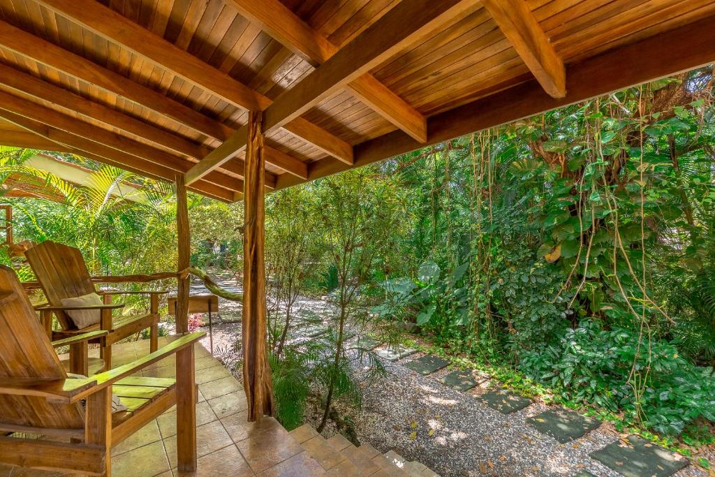 Balcony/terrace, Makanas Beach Bungalows in Santa Teresa