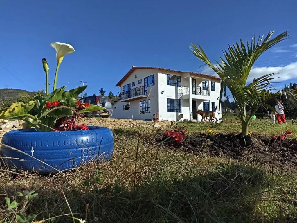 Hospedaje Casa Blanca，位于瓜塔维塔的酒店