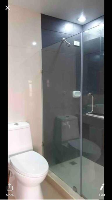 3BR 70sqm Penthouse in Ermita Manila near US Embassy photo
