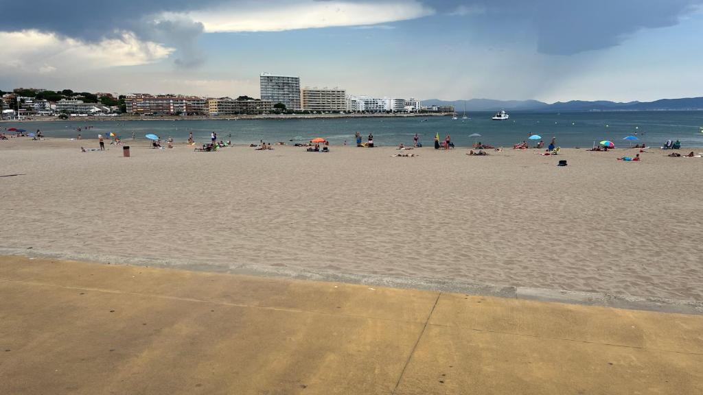 Apartamento en la playa. Free Parking. Free WiFi - 2