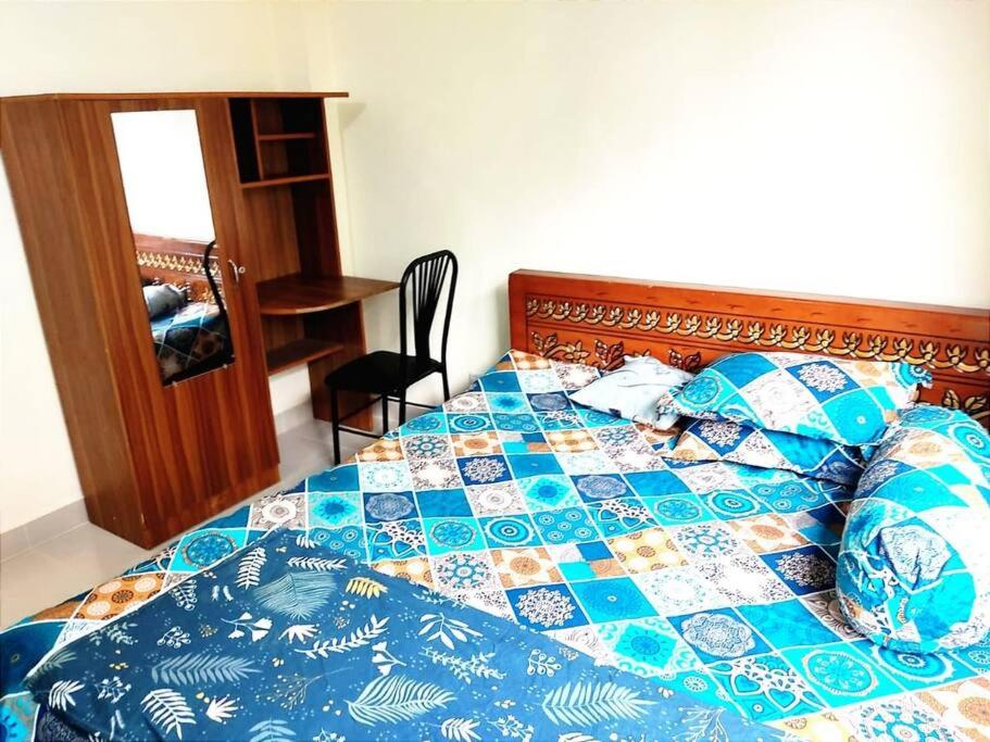Secured Studio Apartment near Airport AC WiFi Oven — Hotel in Dhaka