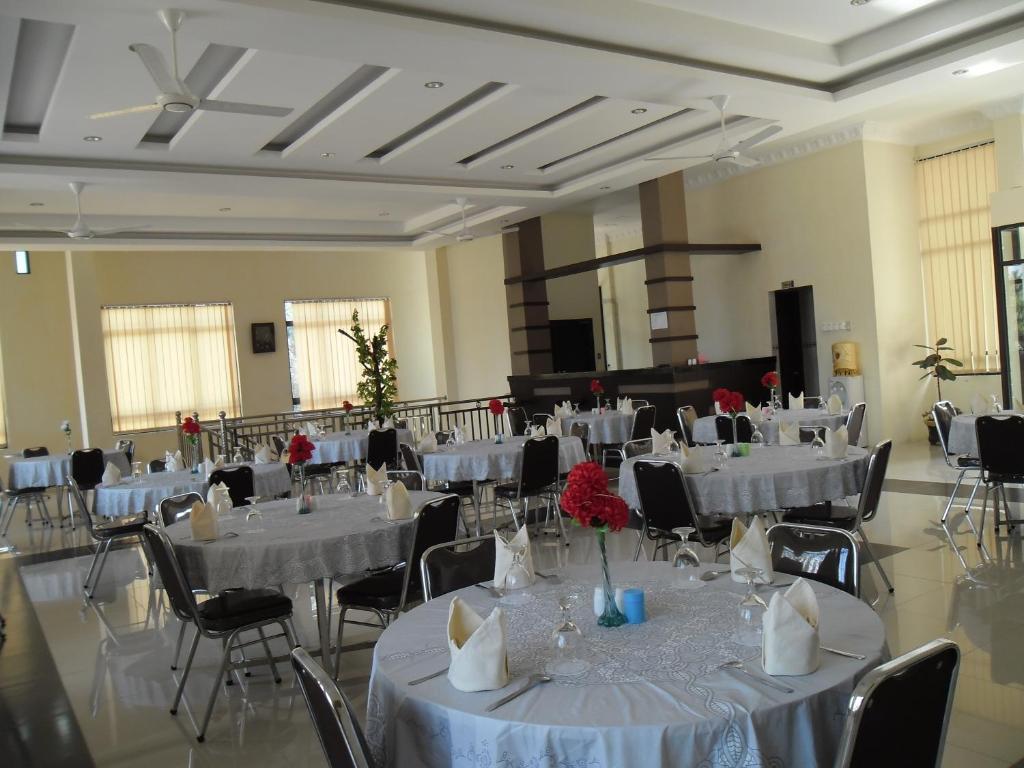 Permata Land Hotel & Resort