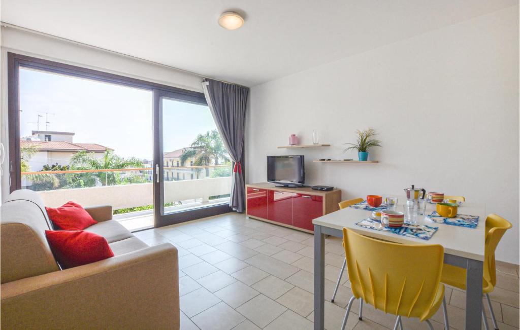 Gorgeous Home In Marina Di Ragusa With Wifi - 3
