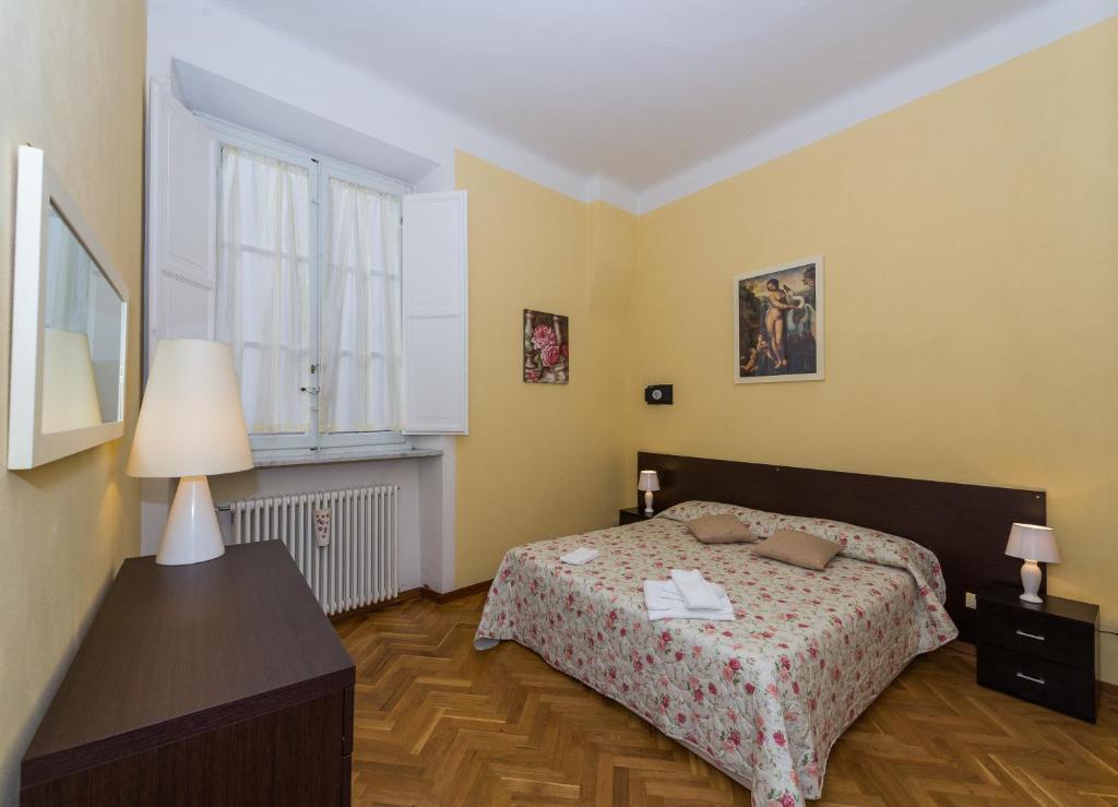 Residence il Duomo — Hotel in Lucca