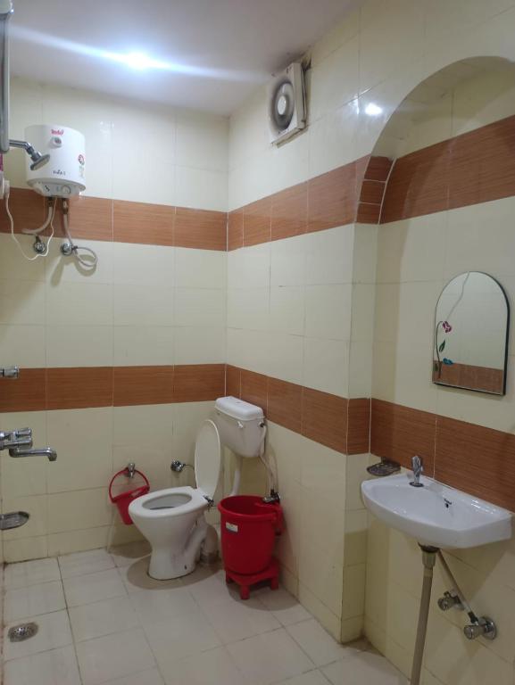 HOTEL ROYAL CHURU photo