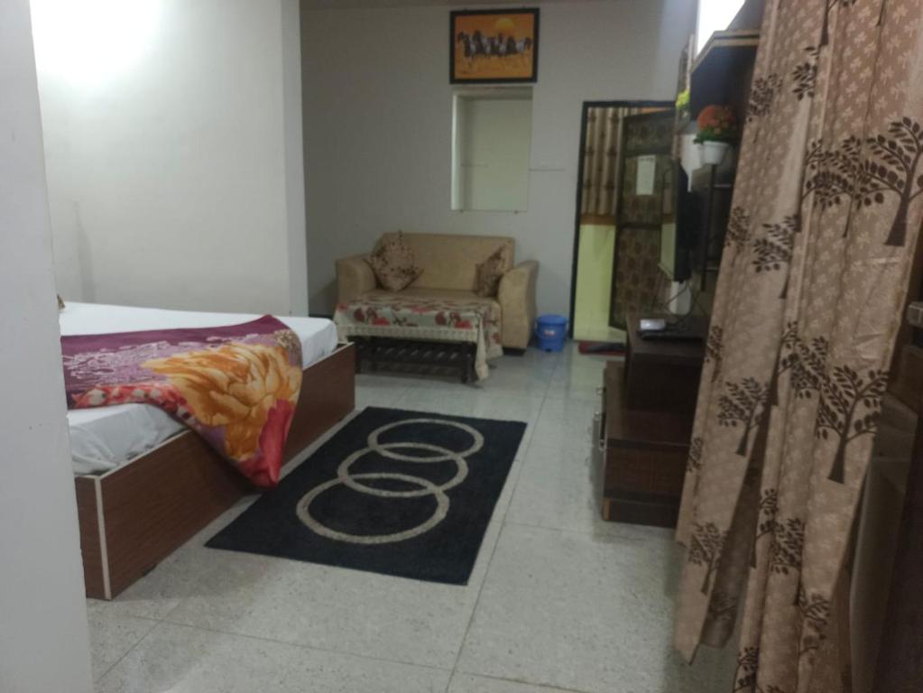 HOTEL ROYAL CHURU photo