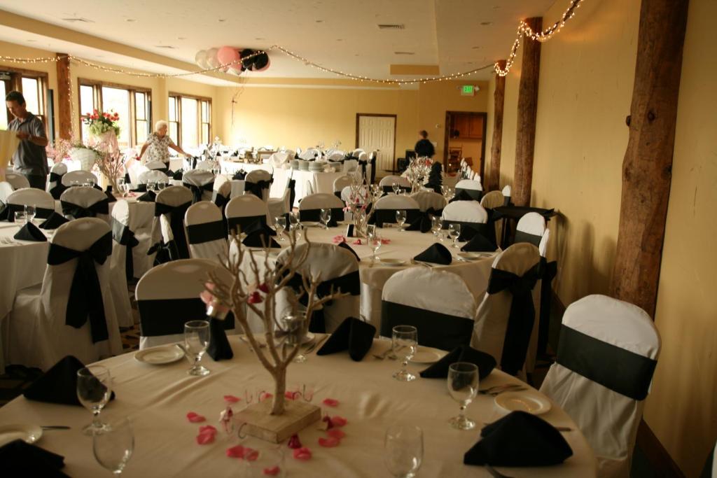 Banquet hall