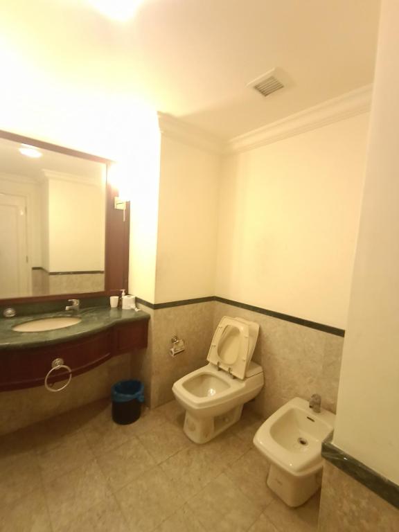 Landmark Apartment At Times Square photo