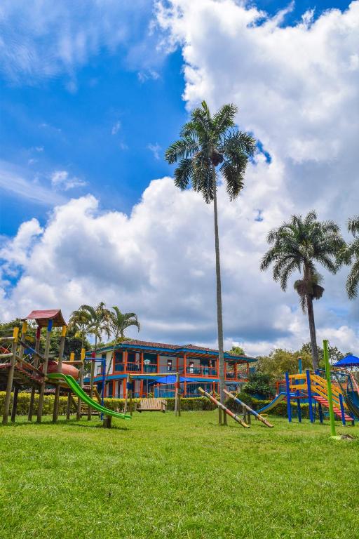 Playground, Hotel Campestre La Tata in Montenegro