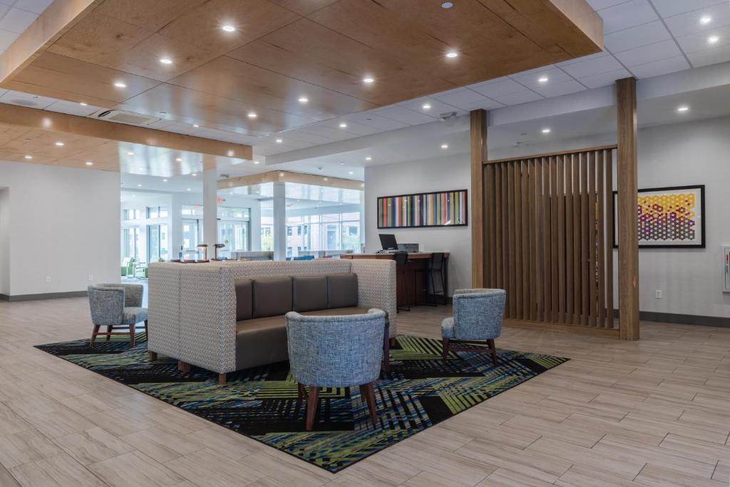 Holiday Inn Express and Suites Columbia Downtown- The Vista By IHG