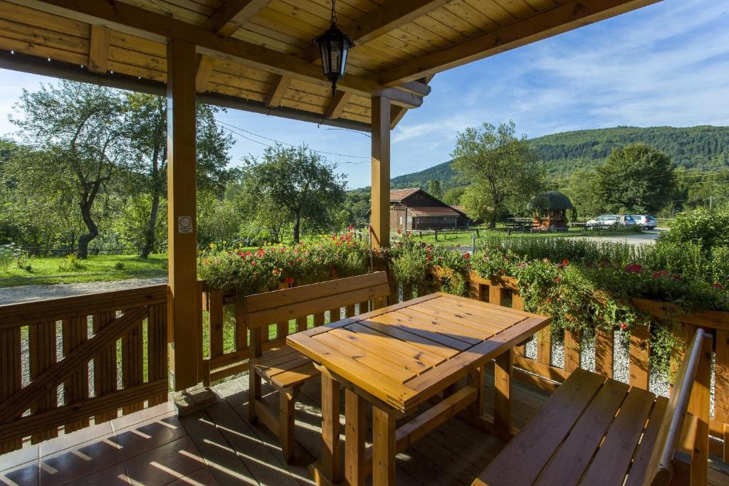 رانش جيلوف كلاناك (Ranch Jelov Klanac)