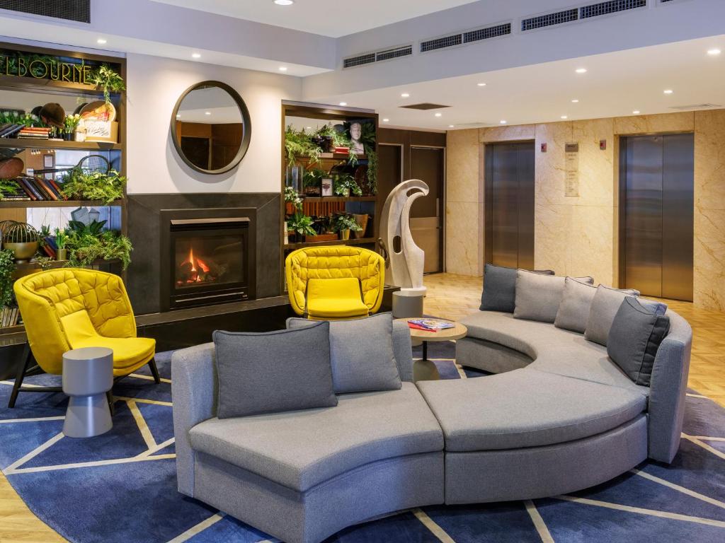 フロント・ロビー