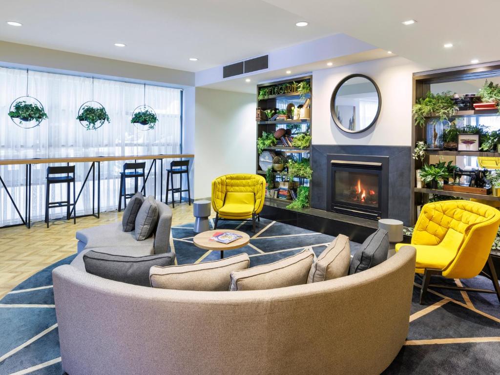 フロント・ロビー