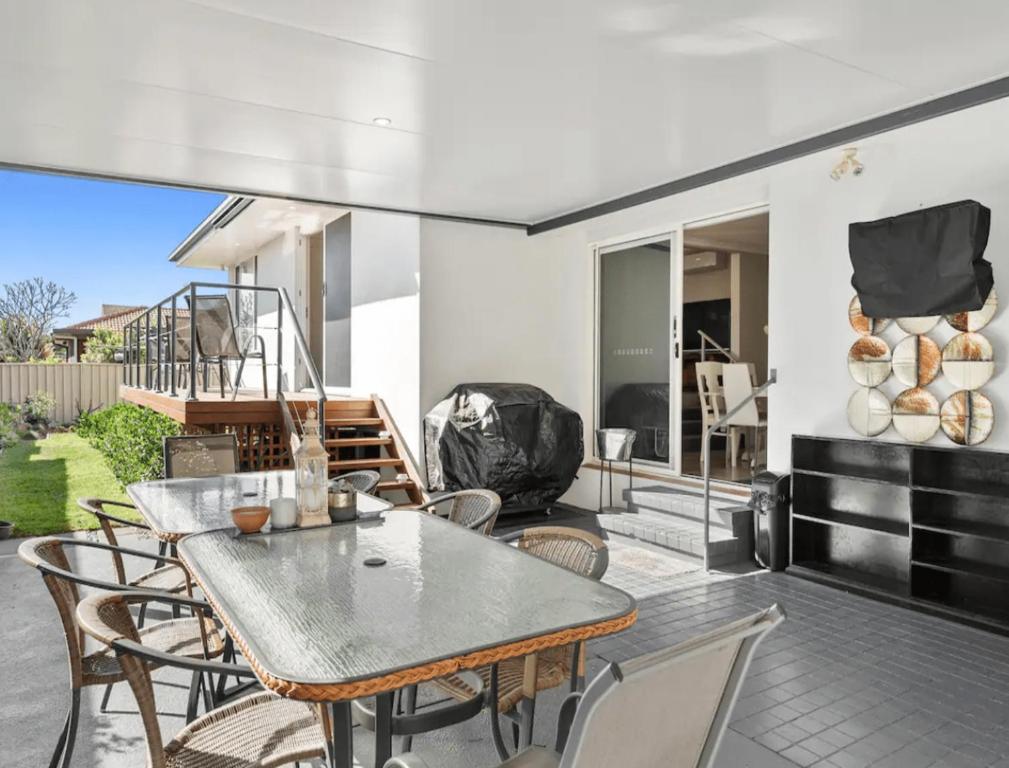 Guest House On Guy, Forster