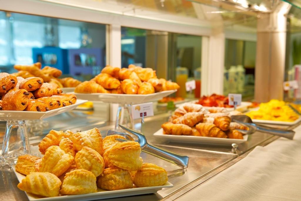 طعام و مشروبات