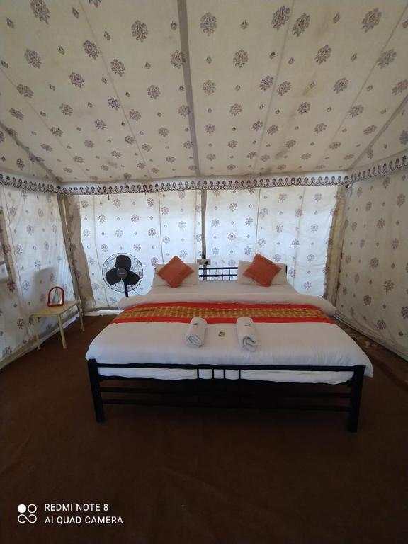 S khan Safari — Hotel in Jaisalmer
