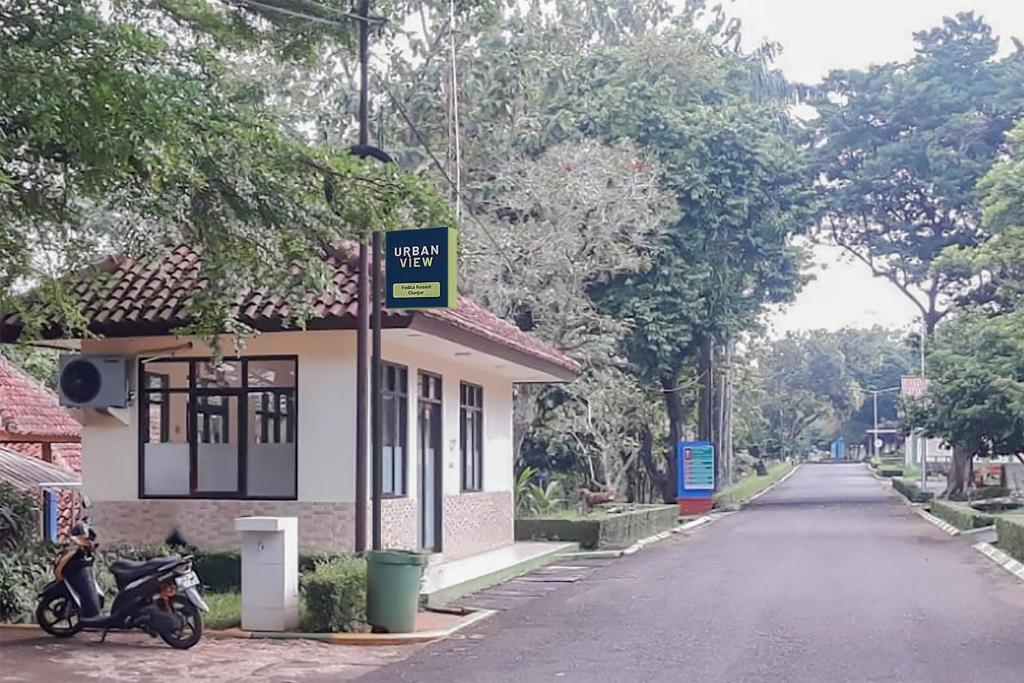 Urbanview Resort Vedca Cianjur photo