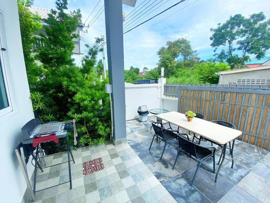 후아힌 시내의 빌라 150m² 침실 2개 프라이빗 욕실 2개 Origin Huahin pool villa 전경