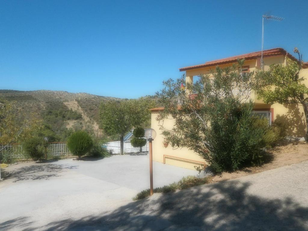 Sunset Apartments & Studios photo