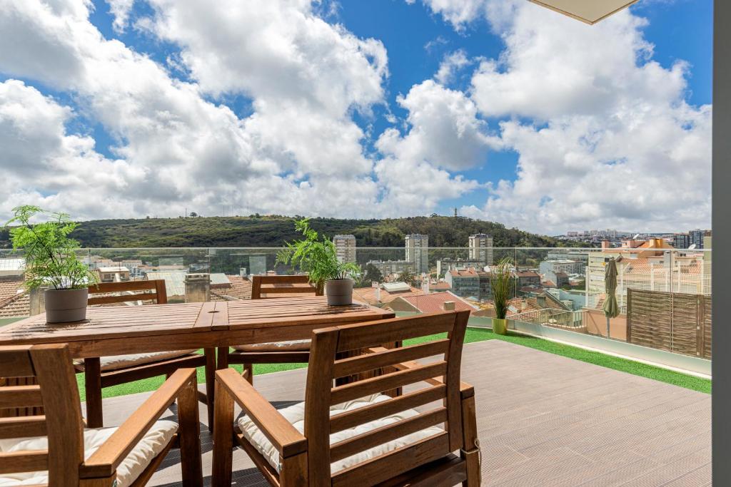 Fabulous Terrace over Monsanto by Innkeeper