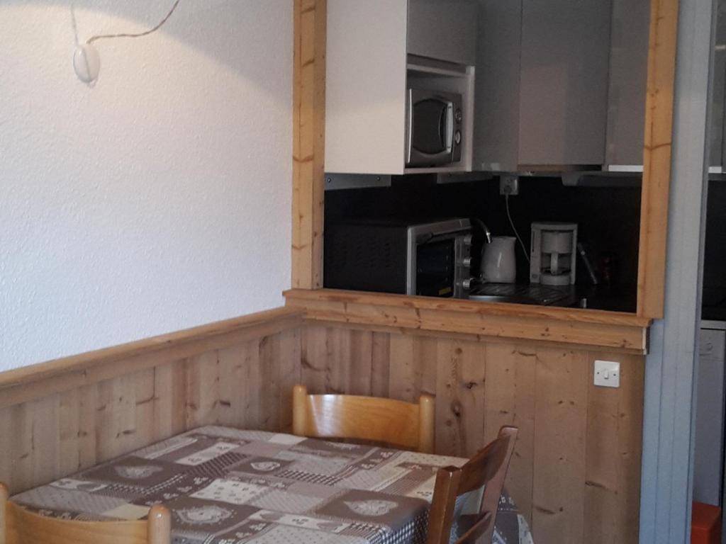 Appartement Skis aux Pieds, 4 Personnes, Balcon, Wifi Gratuit, Proche Commerces et Activités - FR-1-574-39 - 4